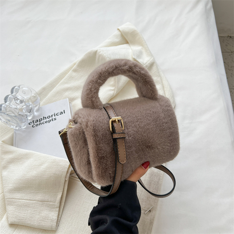 Popular Crossbody Niche Design Portable Hair Bag