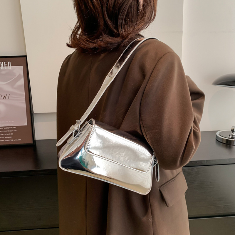 Women's Fashion Patent Leather Glossy Single Shoulder Crossbody Bag