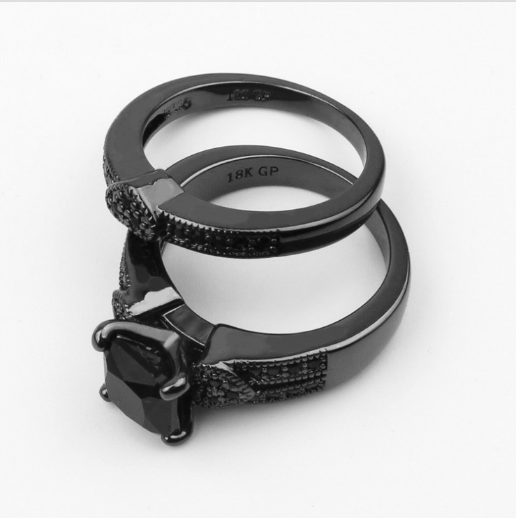 Popular Double-row Black Diamond Ring