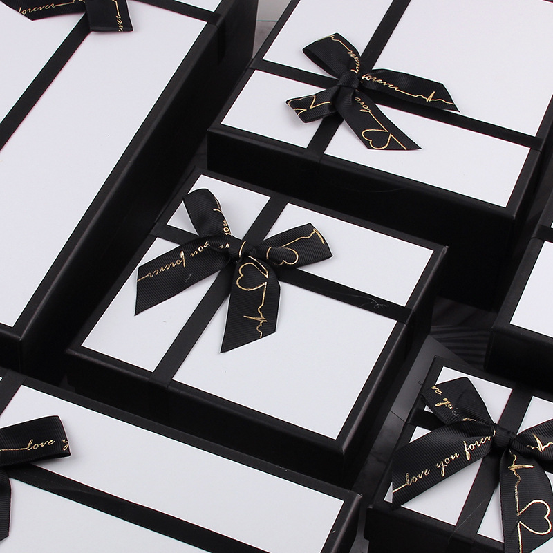 Exquisite Black And White Bow Packaging Box Valentine's Day Gift Box