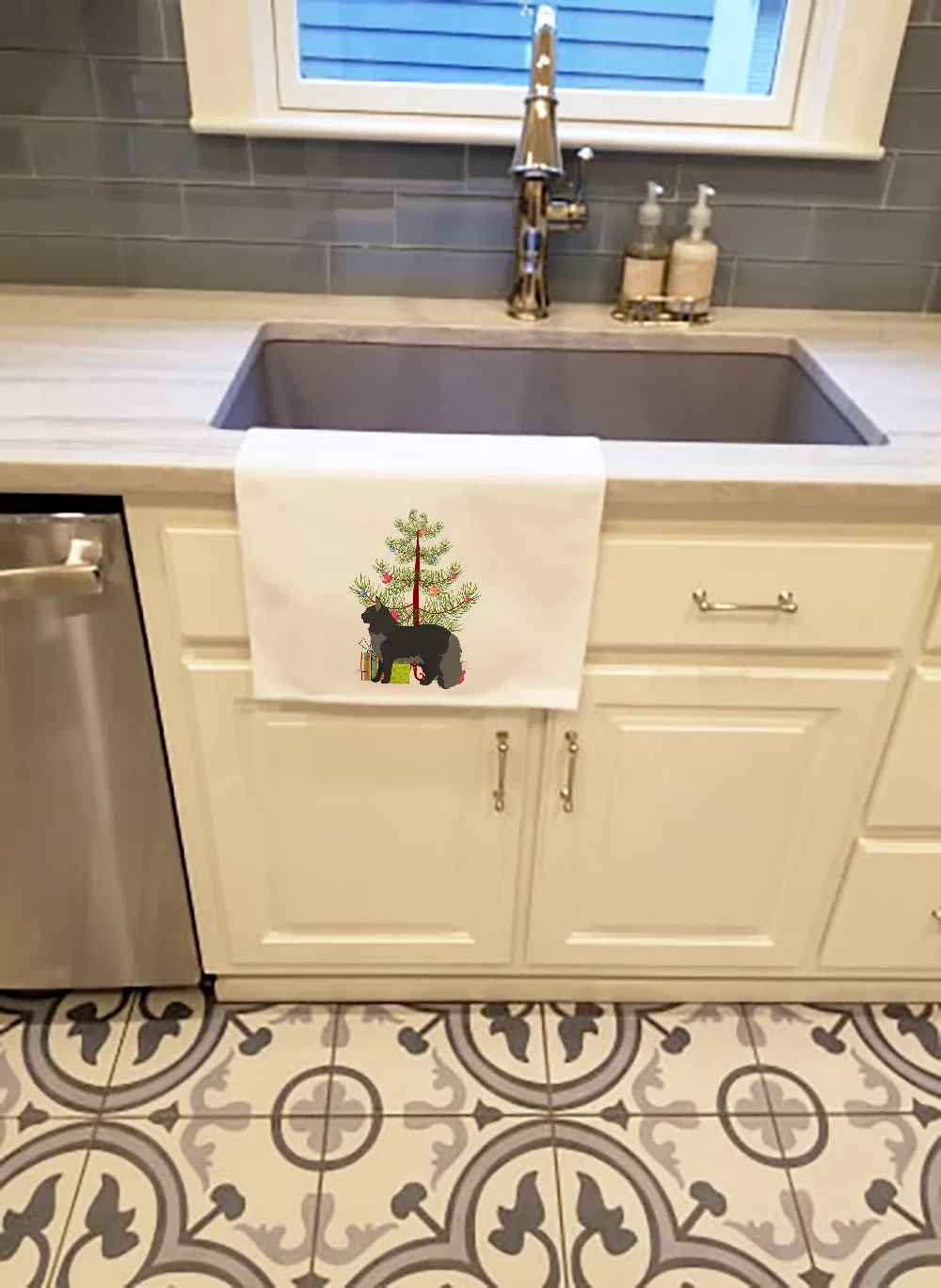NEW Maine Coon Cat Christmas Kitchen Towel Set of 2 White Dish Towels Decorative Bathroom Hand towel for Hand, Face, Hair, Yoga, Tea, Dishcloth, 19 X 28", White