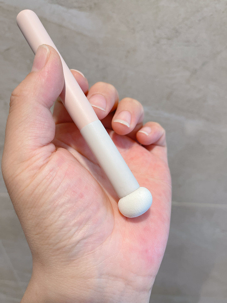 Small Steamed Bun Mushroom-shaped Haircut Sponge Concealer Brush