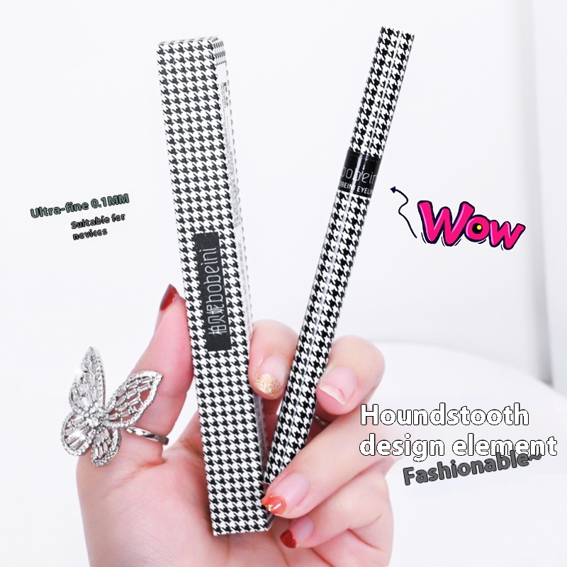 Eyeliner Pen Is Extremely Fine To Prevent Sweating And Smudging